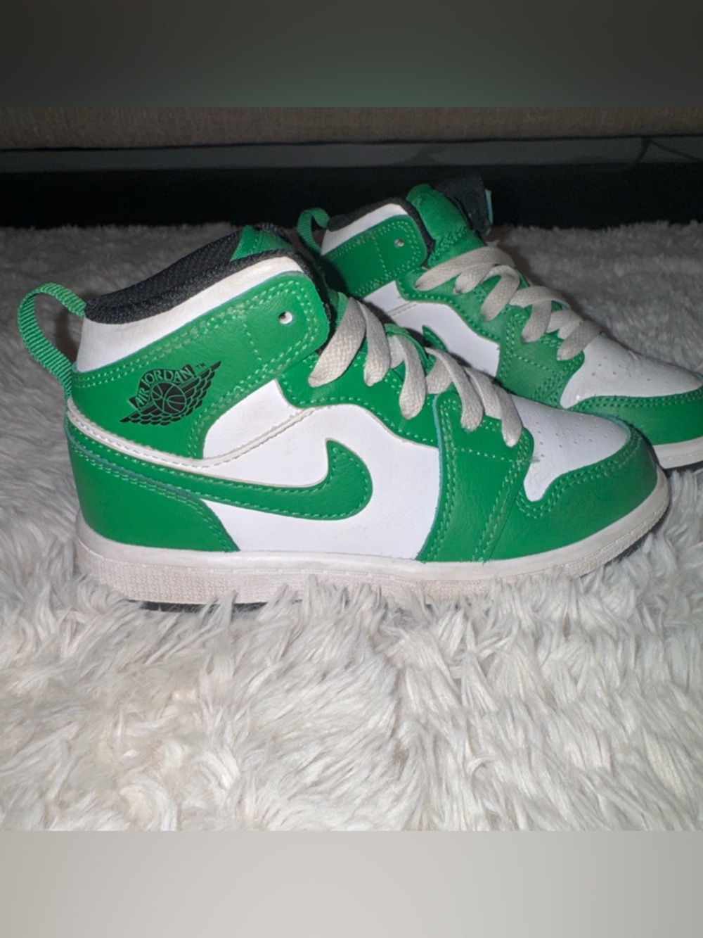 Jordan Kids Green and White Mid-Top Sneakers